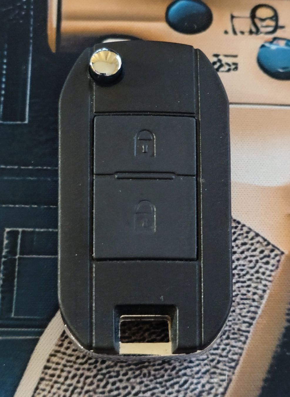 Chiavi: Autoschlüsselhülle mit Klappschlüssel! – Nuovo e nell'imballaggio originale da Ennetmoos venduto da Faders 2