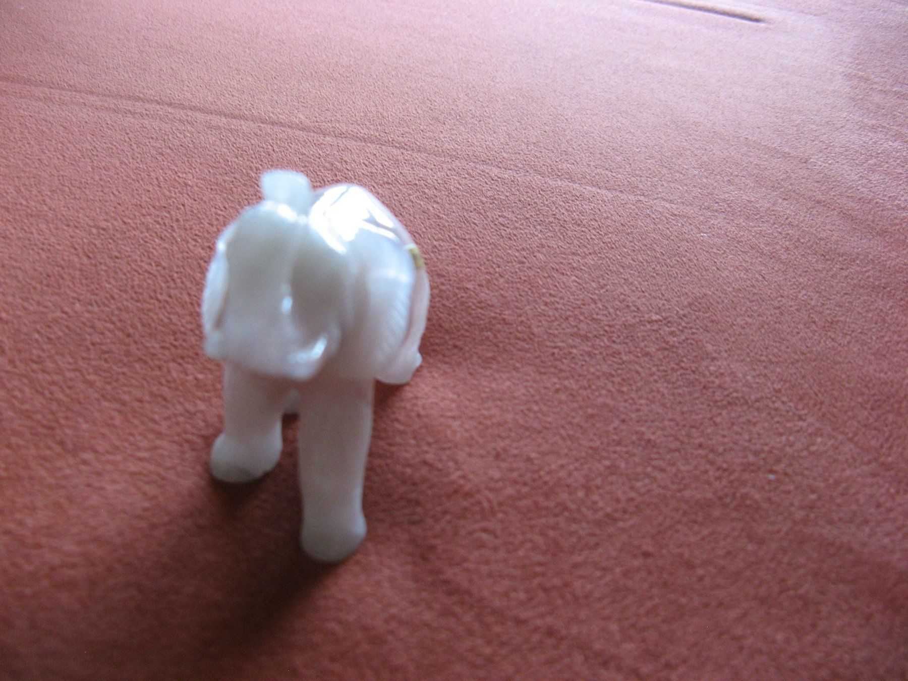 Minerali & Pietre curative: Rosenquarz Elefant – Usato da Zürich venduto da apil 2