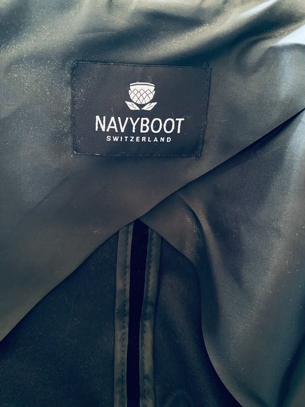 Navyboot Giacche: NAVYBOOT: Samtblazer, hochwertig, M, NP: 450, Schwarz – Usato da Gunten venduto da divertimenti 7