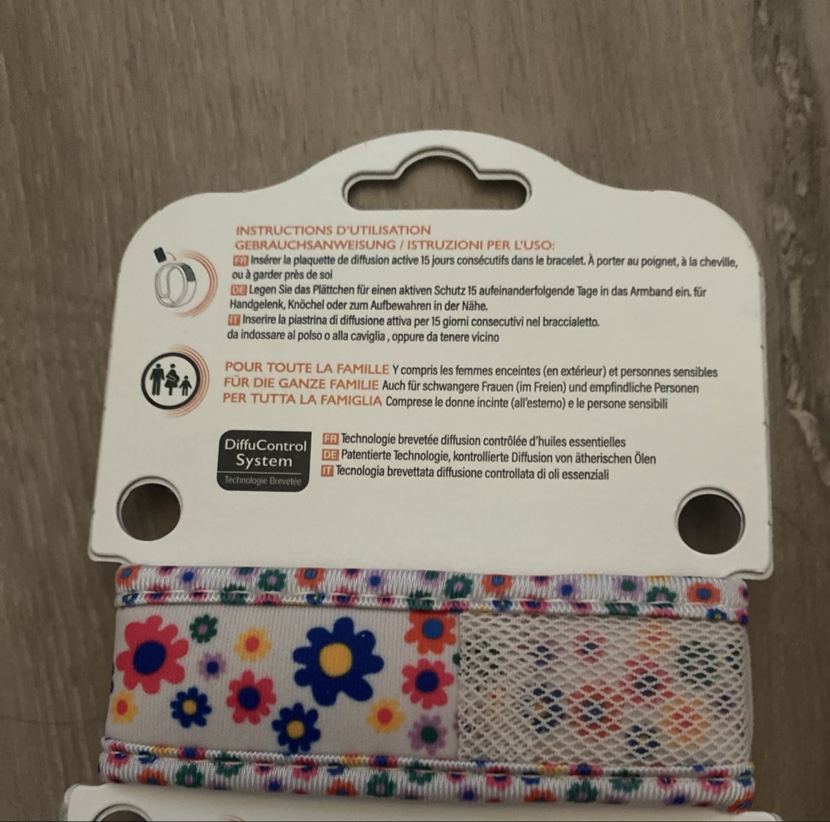 Altro per la cura del corpo: Parakito bracelet neuf  – Nuovo (secondo la descrizione) da Chamoson venduto da Pince26 1