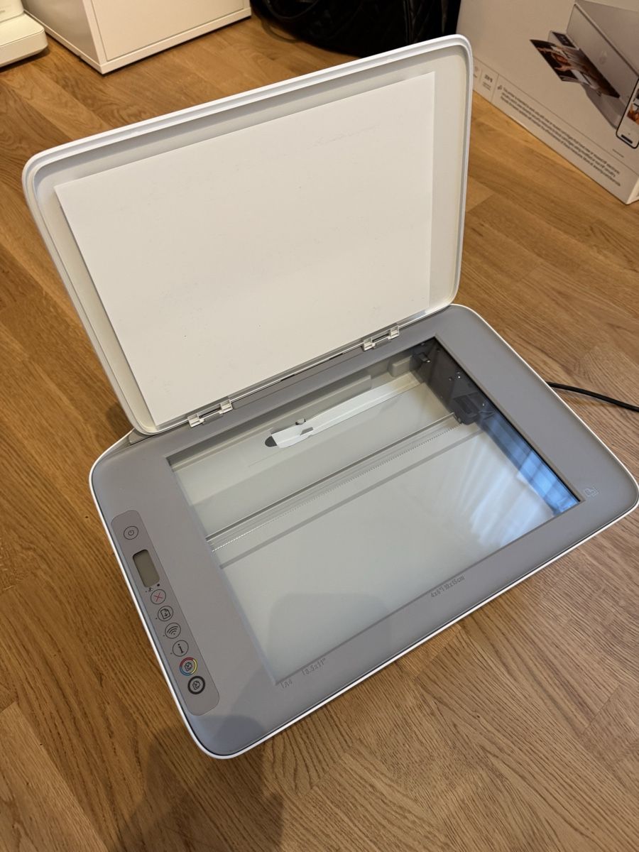 Hewlett Packard Stampanti: HP DeskJet 2720e All-in-One Drucker  – Usato da Küsnacht ZH venduto da Reaktorz 2