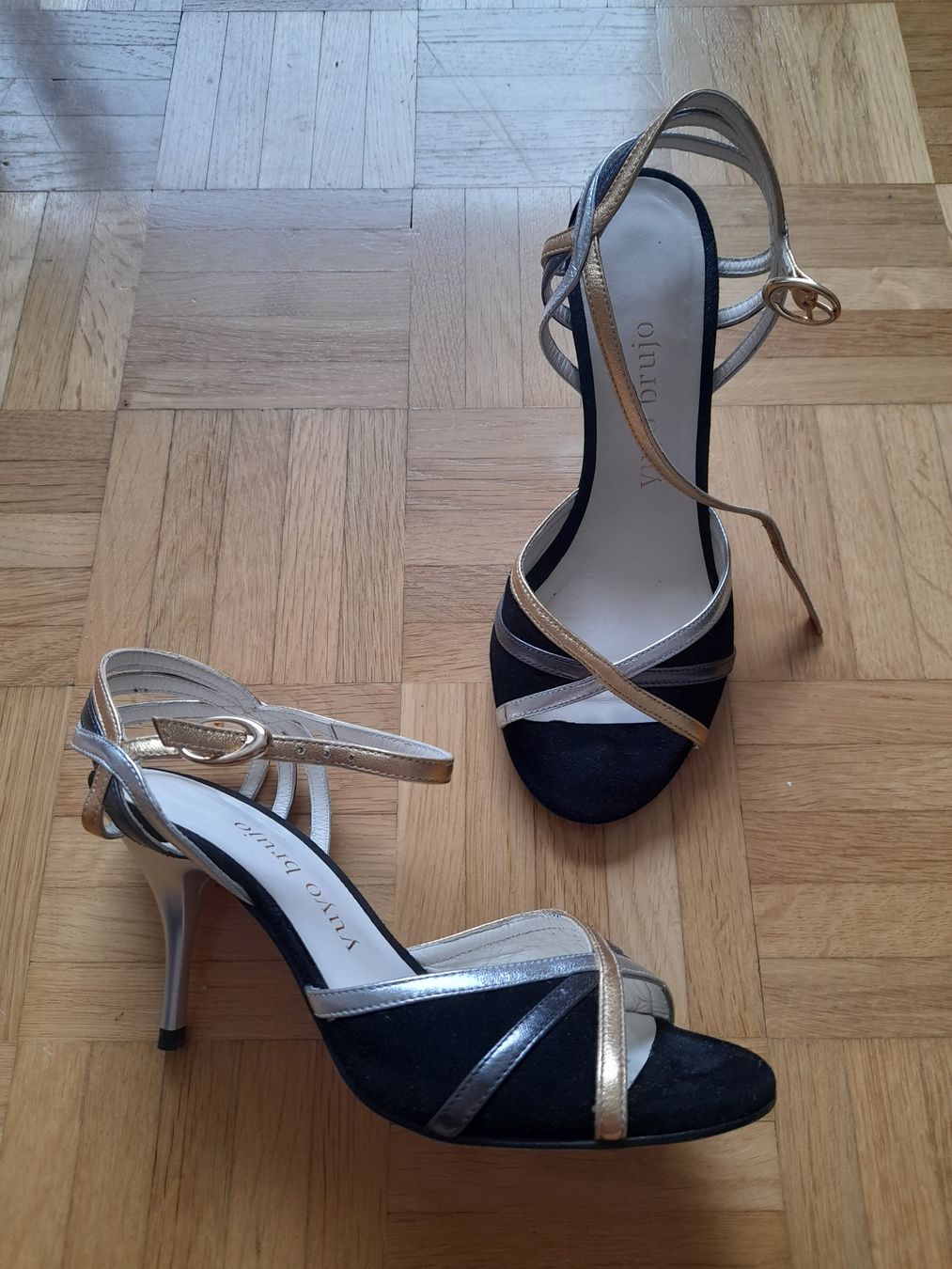 Chaussures femmes: Tanzschuhe (36) – Neuf (Voir description) à Luzern par anni. 2