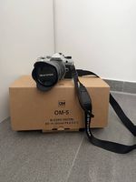  Fotokamera OM-5 M.Zuiko ED 14-150 mm F/4-5.6 II Silber
