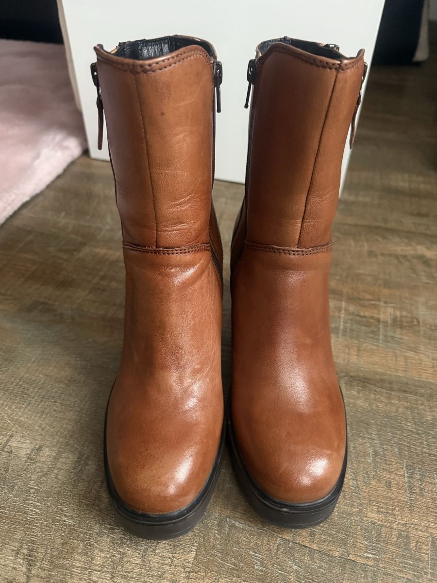 Damenschuhe: Stiefelette Damen Leder Gr. 38 – Gebraucht aus Lachen SZ von zsucard 4