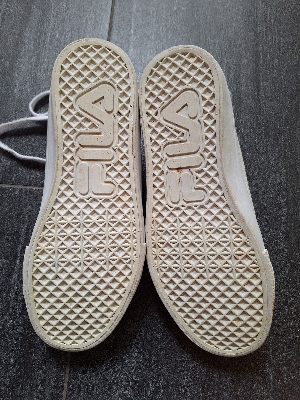 Fila Scarpe per ragazzi: Fila Turnschuhe Weiss Gr. 40 – Usato da Utzigen venduto da Velvet8 2