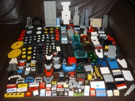(4) LEGO RÄDER-PNEU UND MEHR ..CA. 300 STK.