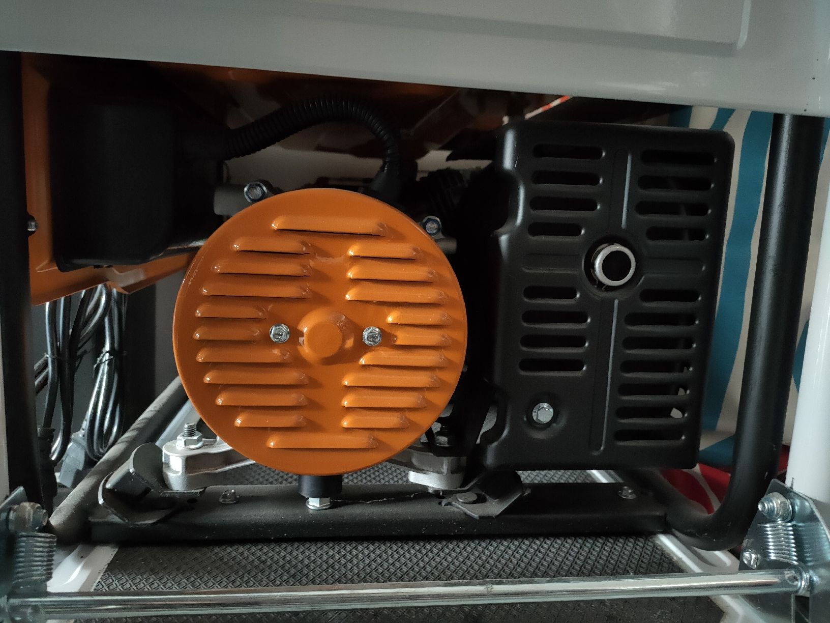 Generatori di corrente: Generator 2300 Watt – Usato da Wetzikon ZH venduto da Elos34 3