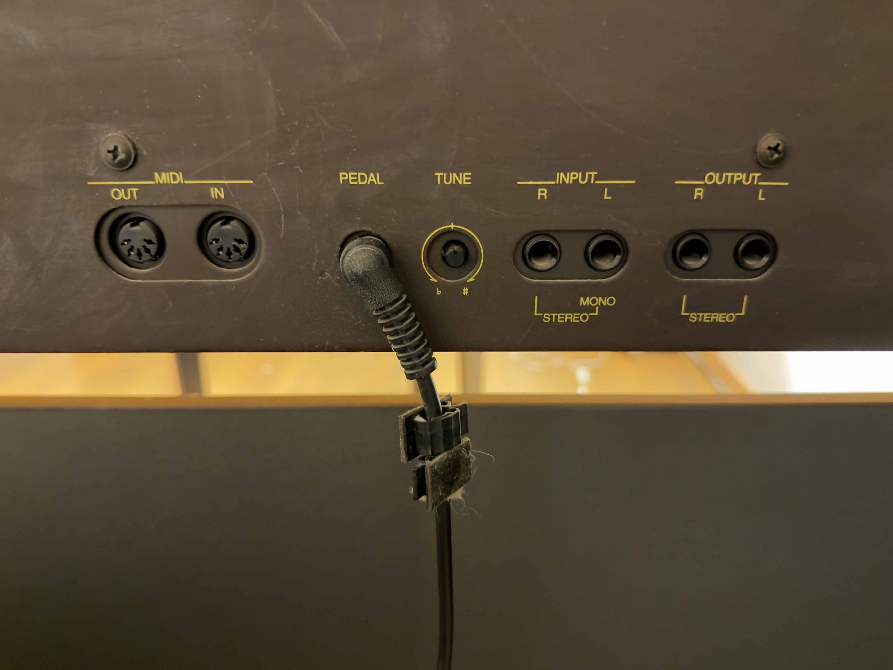 Roland Strumenti musicali: Digital Piano Roland HP 1800e – Usato da Emmen venduto da edw_h6m6 6