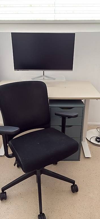 Tavoli: Home Office Ikea Table and Drawers – Usato da Aesch BL venduto da drsnetsavvy 1