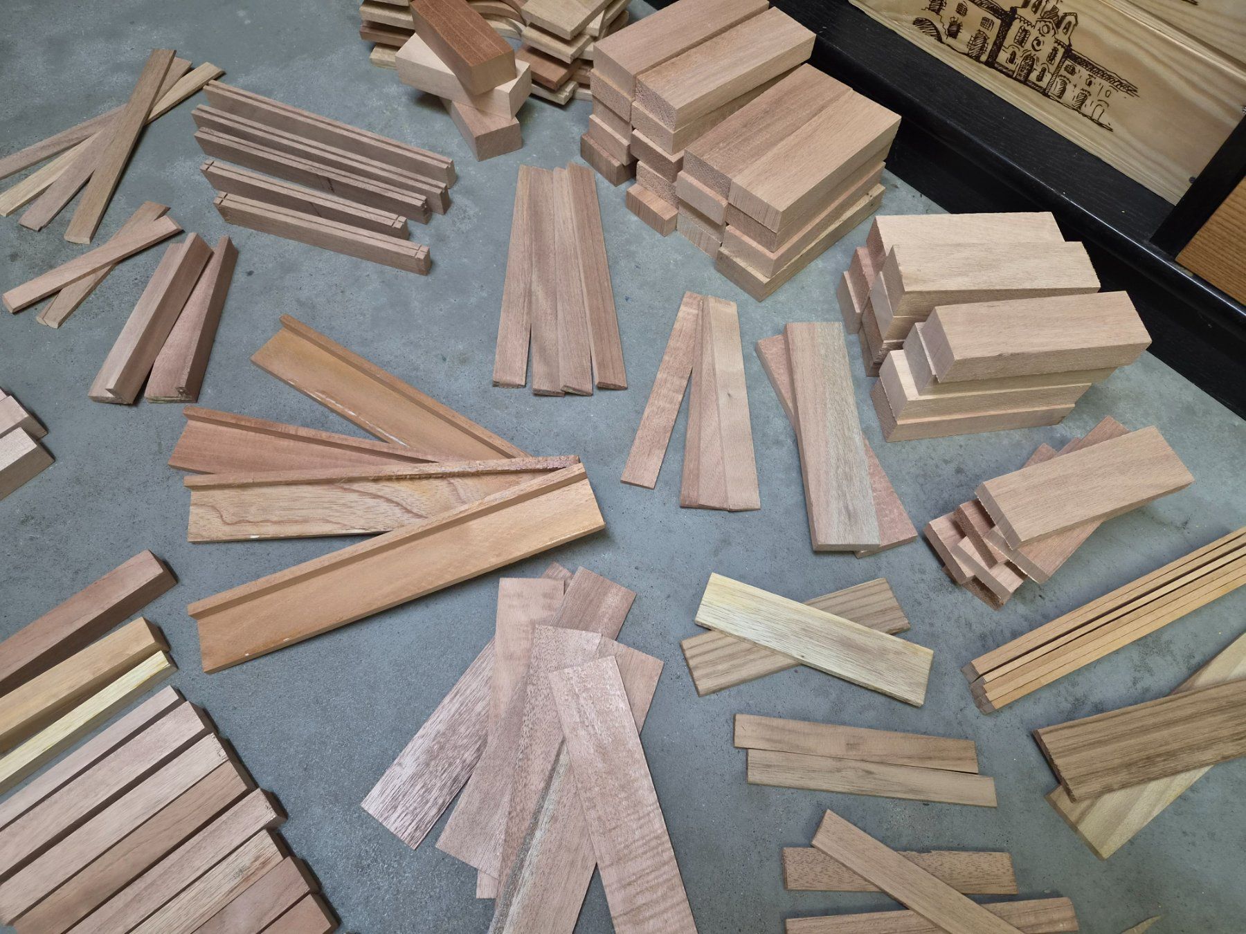 Articoli in legno: Zedern Holz Klötze / Holzreste – Usato da Wetzikon ZH venduto da Tothart 3