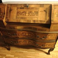 Secrétaire vintage italien en noyer marqueté. DERNIER PRIX.