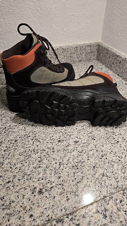 Herrenschuhe: Neue Wanderschuhe Gr. 42 – Neu und originalverpackt aus Seuzach von Ori7 3