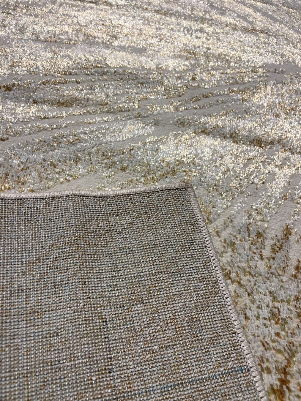 Teppiche: TEPPICH – Neu (gemäss Beschreibung) aus Zürich von NE-0 4