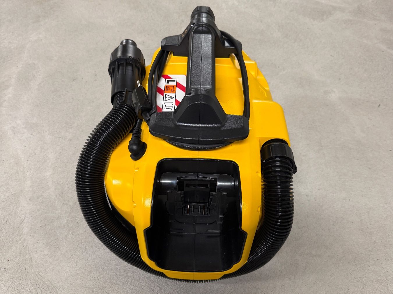 Dewalt Aspirateurs & Accessoires: DeWalt DCV584L Staubsauger – D'occasion à Gattikon par sirdoneric 1