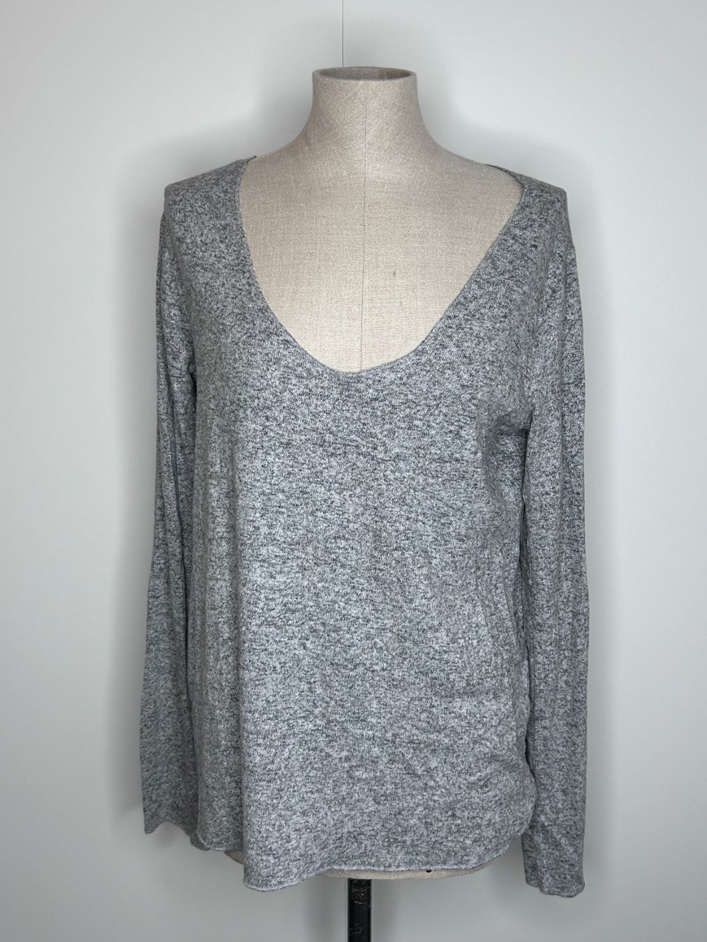 H&M Pulls & Sweat-shirts: Misu Pullover – D'occasion à St. Gallen par look-twice