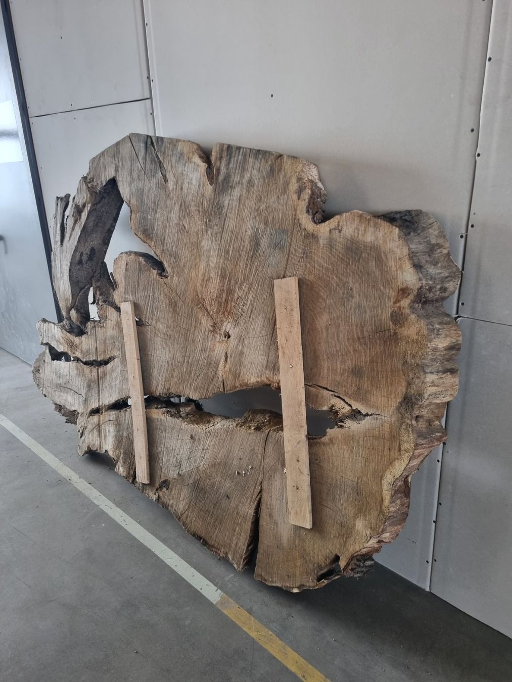 Articoli in legno: Baumscheibe Eiche Tischplatte Eichenplatte XXL  210 cm – Usato da Rheineck venduto da Dein_Wunschholz 9