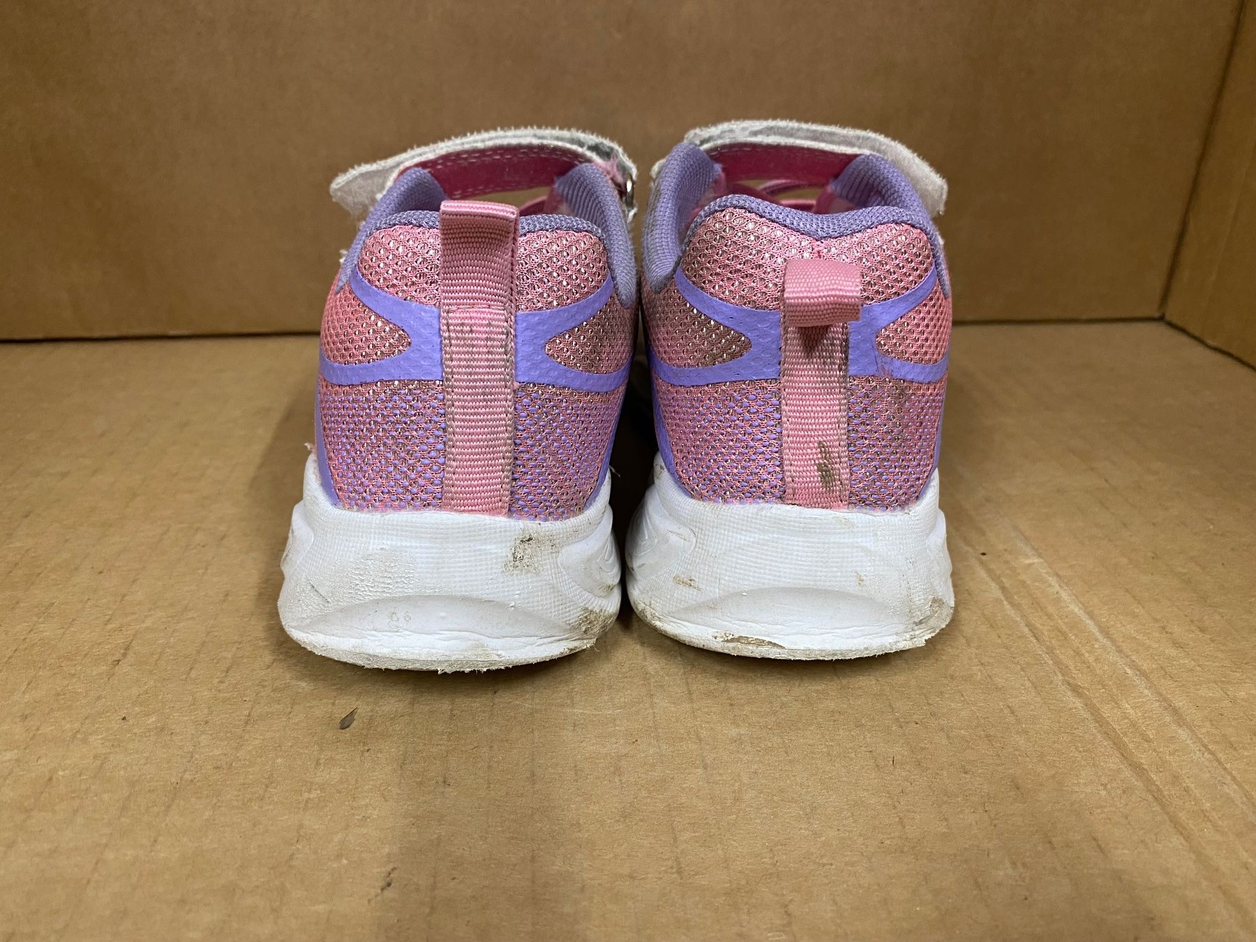 Scarpe per ragazze: Mädchen Turnschuhe Grösse 30 – Usato da Eschlikon TG venduto da RamonaSt 3