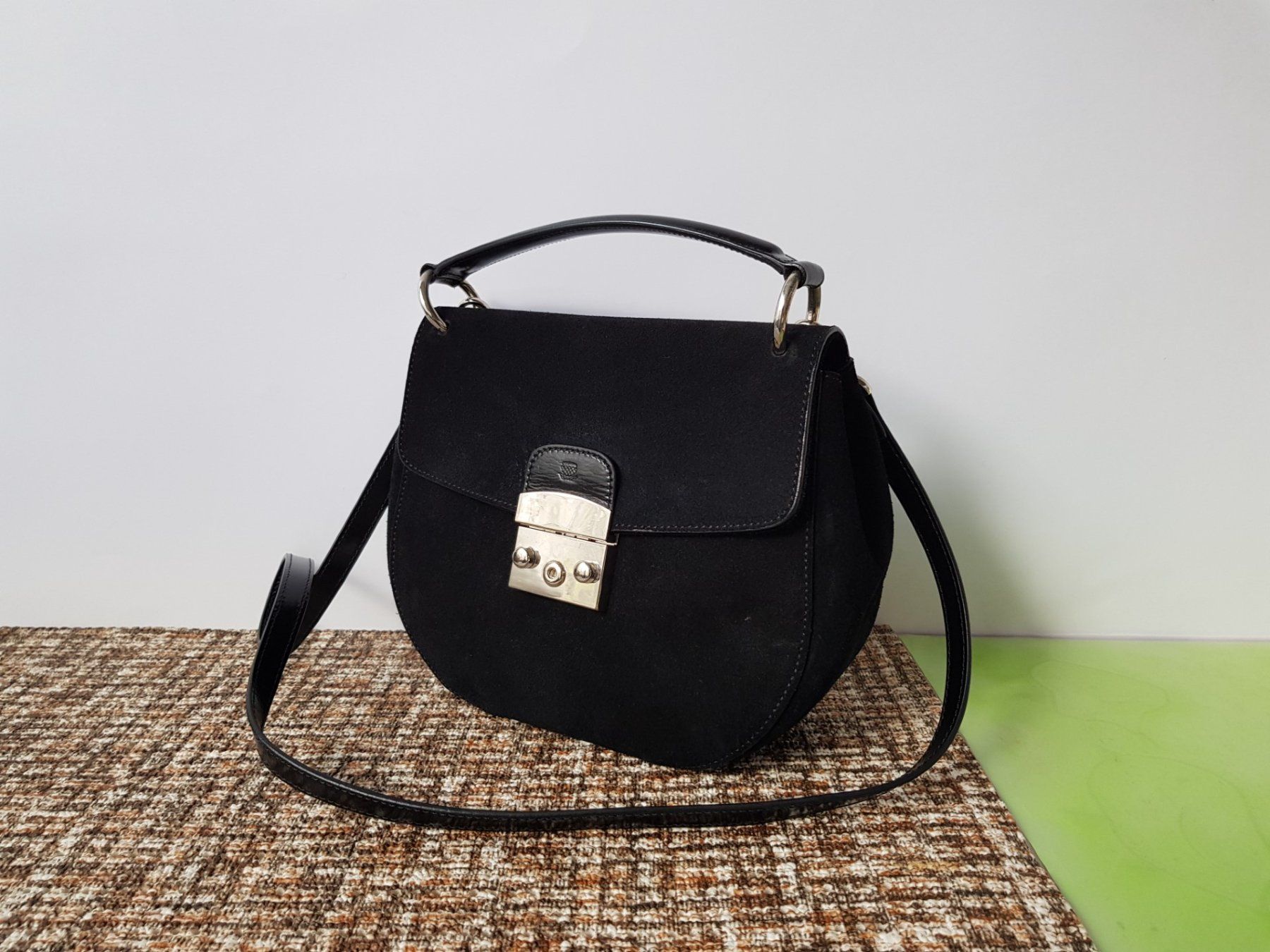 Navyboot Borse da donna: Navyboot Leder Handtasche/Umhängetasche – Usato da Basel venduto da Birs868 1