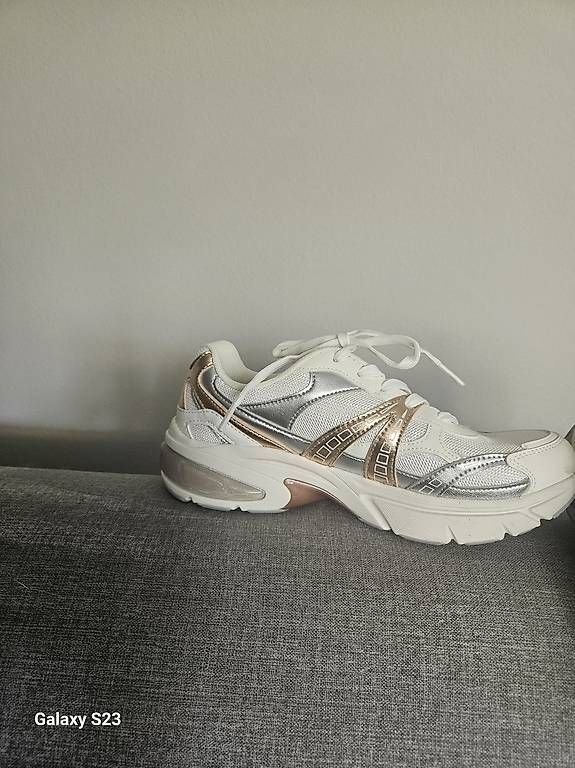 Chaussures femmes: Skechers - Damen - 38.5 – D'occasion à Wallisellen par BeautyBee