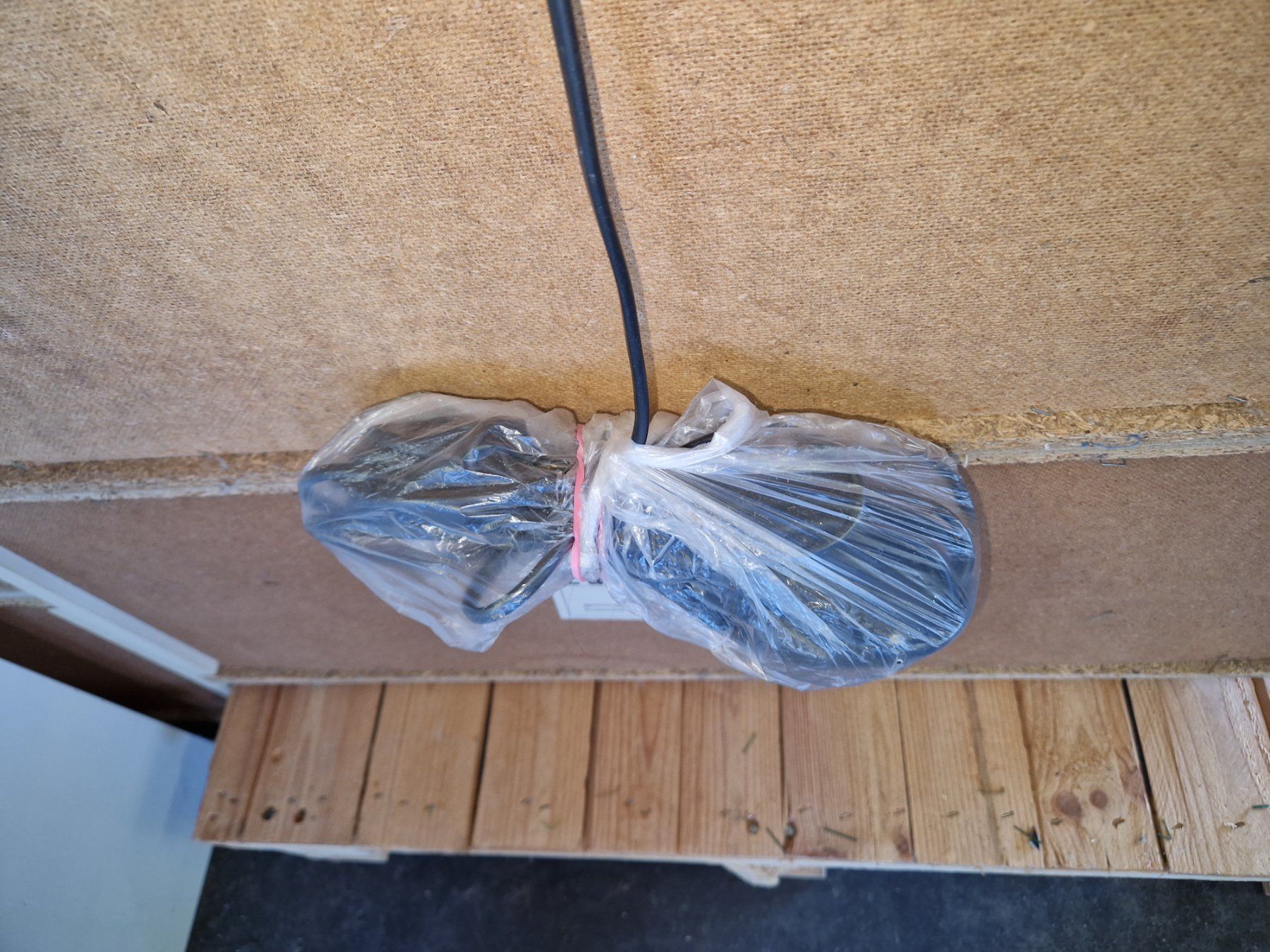 Regale: 2 Wohnwand Elemente , teilbar, Vitrinr mit Licht 160x150 – Gebraucht aus Wädenswil von verebe 5