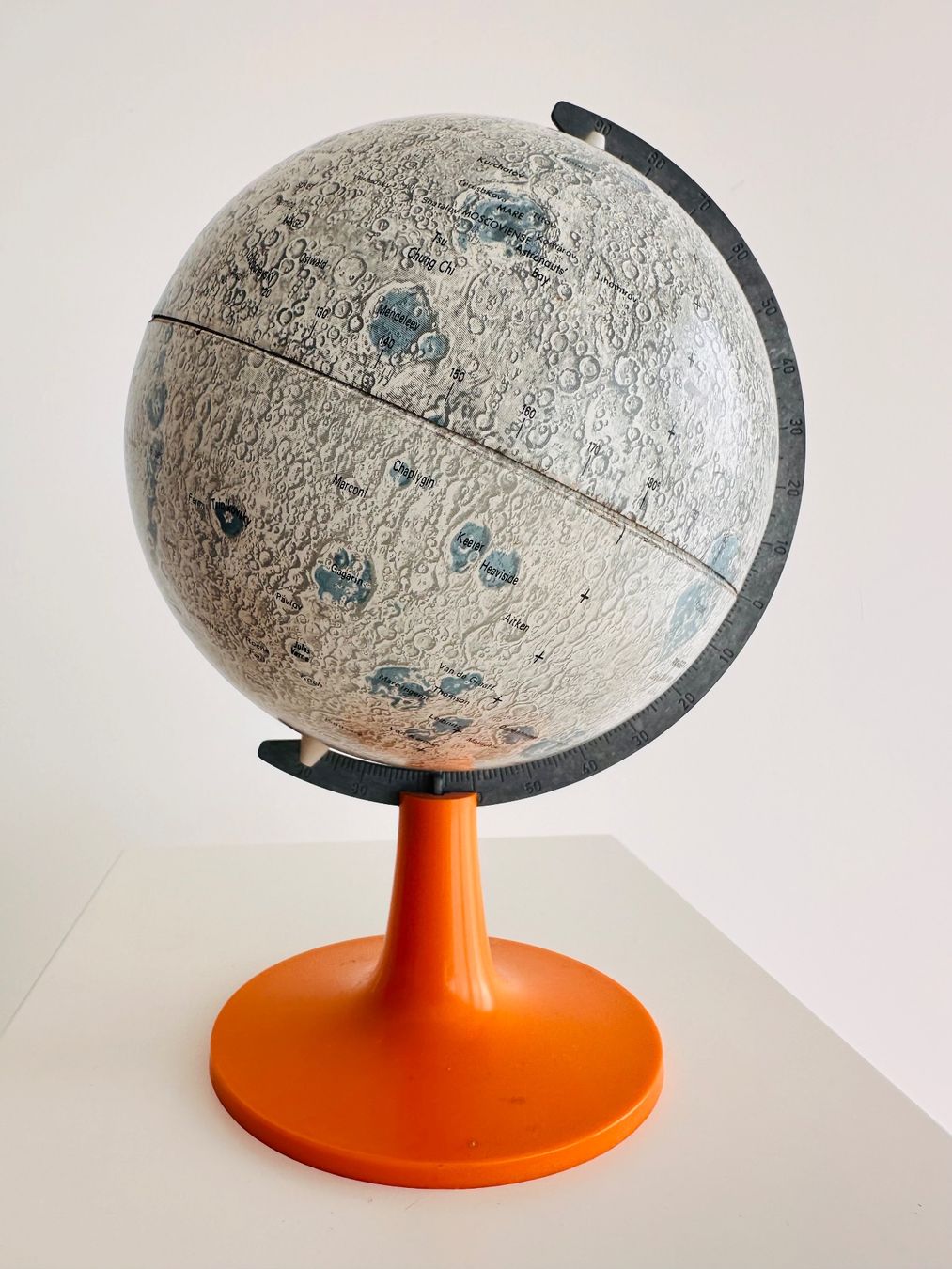 Sonstige Dekorationen & Accessoires: Mond Globus, Scan-Globe Denmark, 70er Jahre – Gebraucht aus Frauenfeld von Jalwin 1