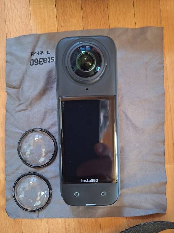 Action Cam: Insta 360 X4 Adventure Bundle – Gebraucht aus Baar von kneedeep