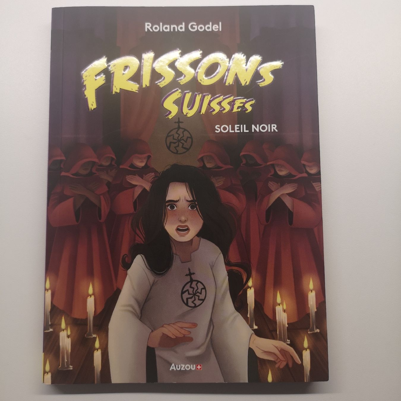 Livres: Livre frissons Suisses, soleil noir – D'occasion à Cugy VD par pet_58l7