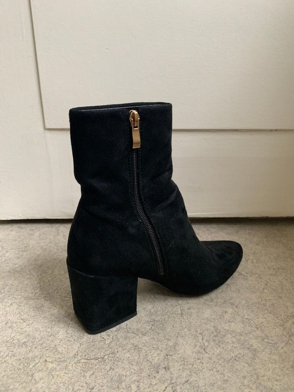 Chaussures femmes: SIMMI - Stiefelette schwarz 36 – D'occasion à Zürich par Diazaio 2