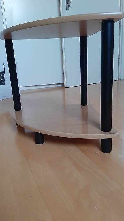 Tavoli: Tischchen für Ecke – Usato da Kriens venduto da honig01 1