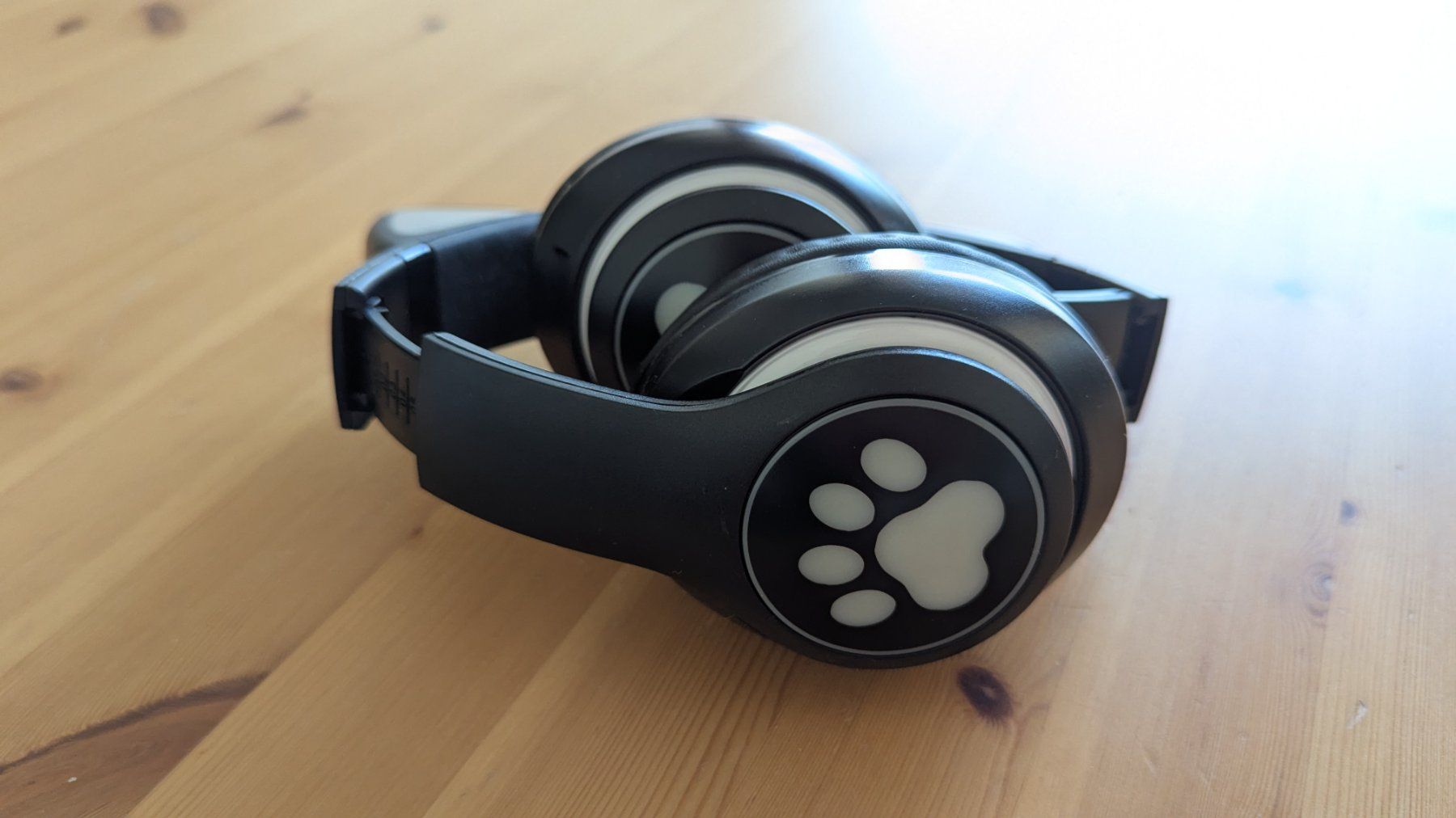 Cuffie: Casque bluetooth chat lumineux – Usato da Pully venduto da dia_6tzd 1