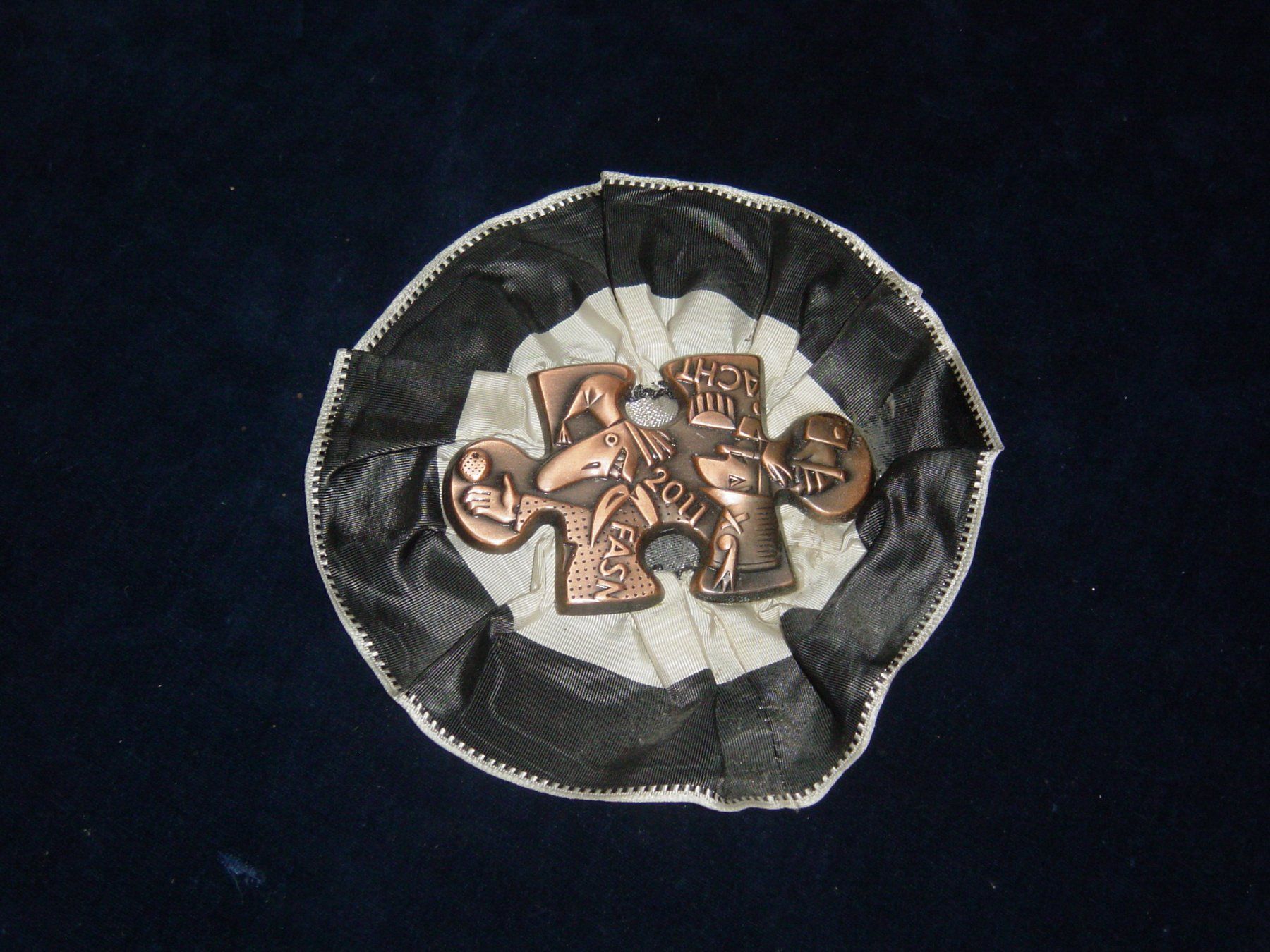 Medaglie: Basler Zugsplakette Kupfer 2011 mit Platte & Rosette – Usato da Binningen venduto da chat01