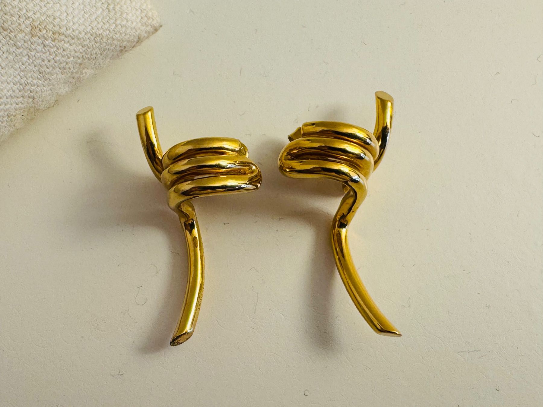 Celine Ohrringe & -stecker: Celine Vintage Ohrschmuck vergoldet – Gebraucht aus zürich von cilgia2007 1