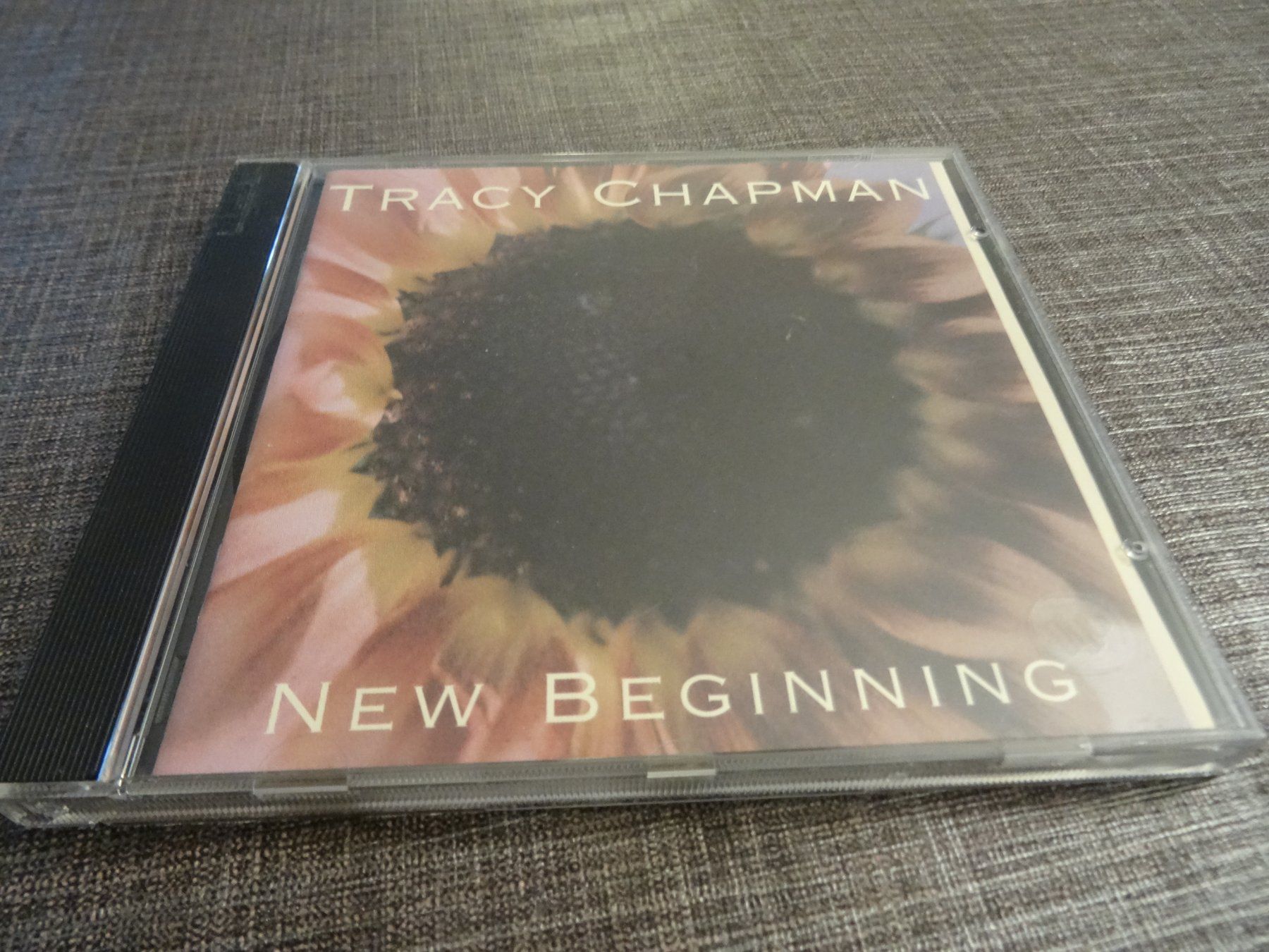 CD: Tracy Chapman - New Beginning CD – Usato da Olten venduto da Disc-Ausverkauf