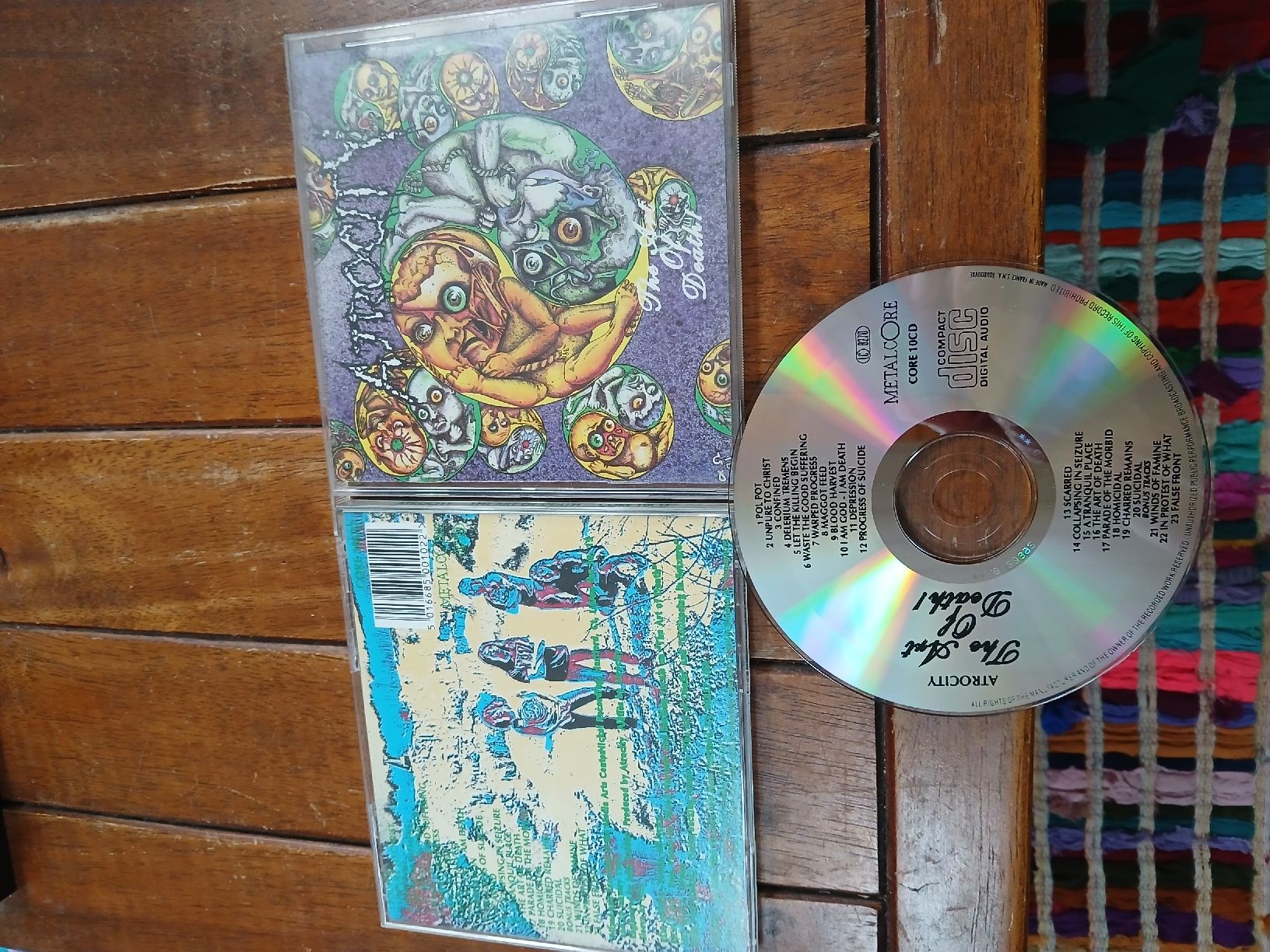 CD: atrocity- the art... – Usato da St-Cergue venduto da VeganWarrior