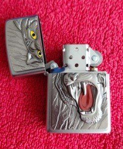 Accendini: Zippo Tiger - Relieve in OVP – Usato da Gipf-Oberfrick venduto da Bicholino 1