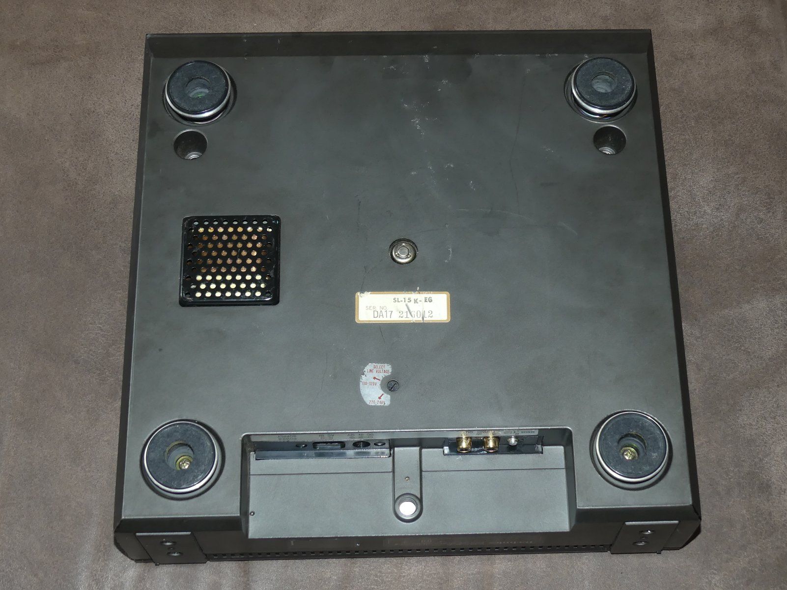 Technics Giradischi: Technics SL-15 Quartz Controlled Direct-Drive Plattenspieler – Usato da Tägerwilen venduto da schtephschen 5