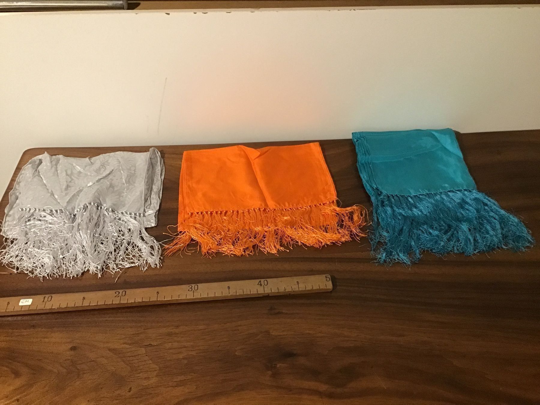 Foulard & Sciarpe: 13 sehr schöne Schals / Pashminas – Usato da Zuerich venduto da lichti