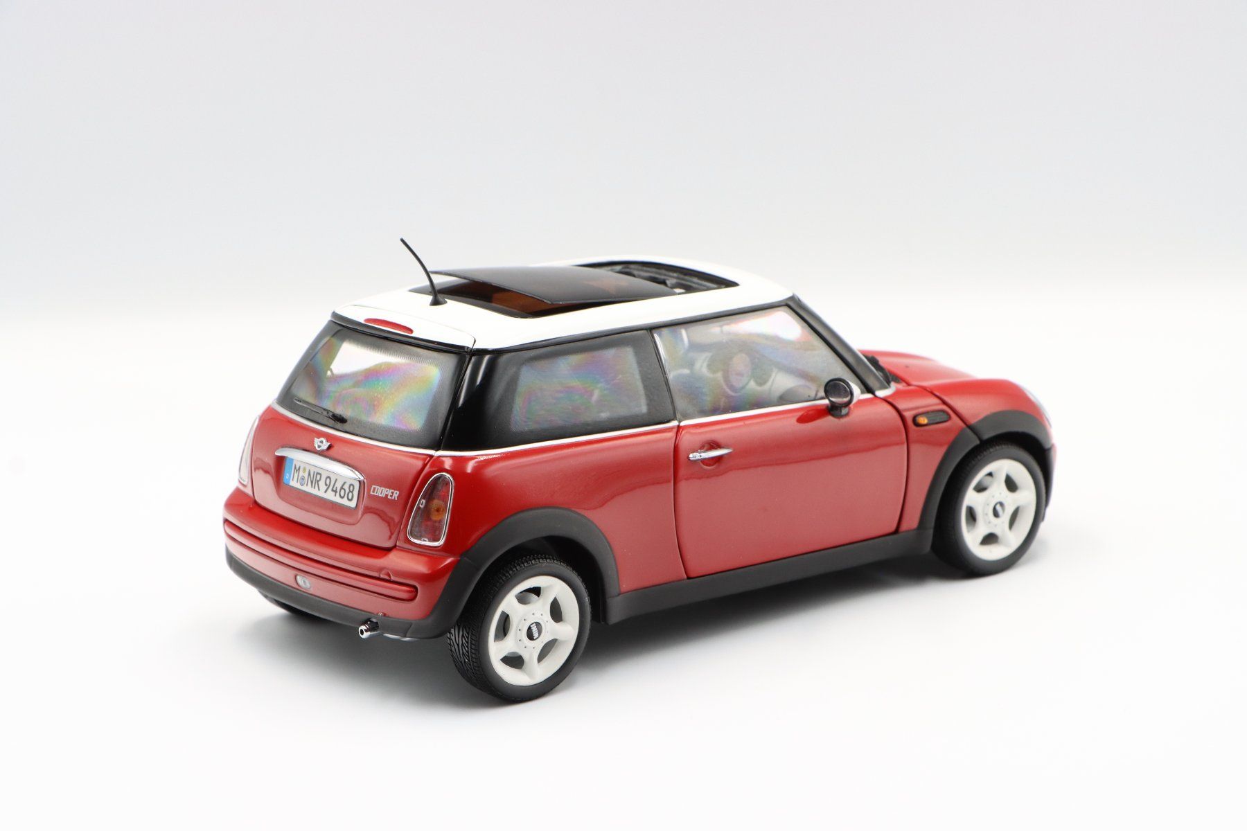 Modellini d'auto: Mini Cooper 2004 1:18 Kyosho – Difettoso da Bühl b.Aarberg venduto da modelldiecast 5
