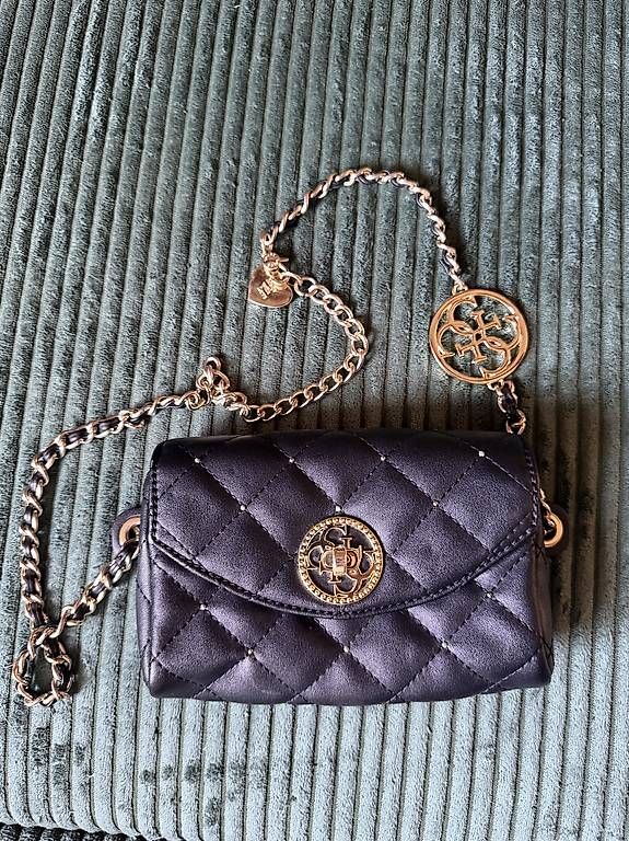 Borse da donna: Petit sac Guess – Usato da La Tour-de-Peilz venduto da mar_vgz2