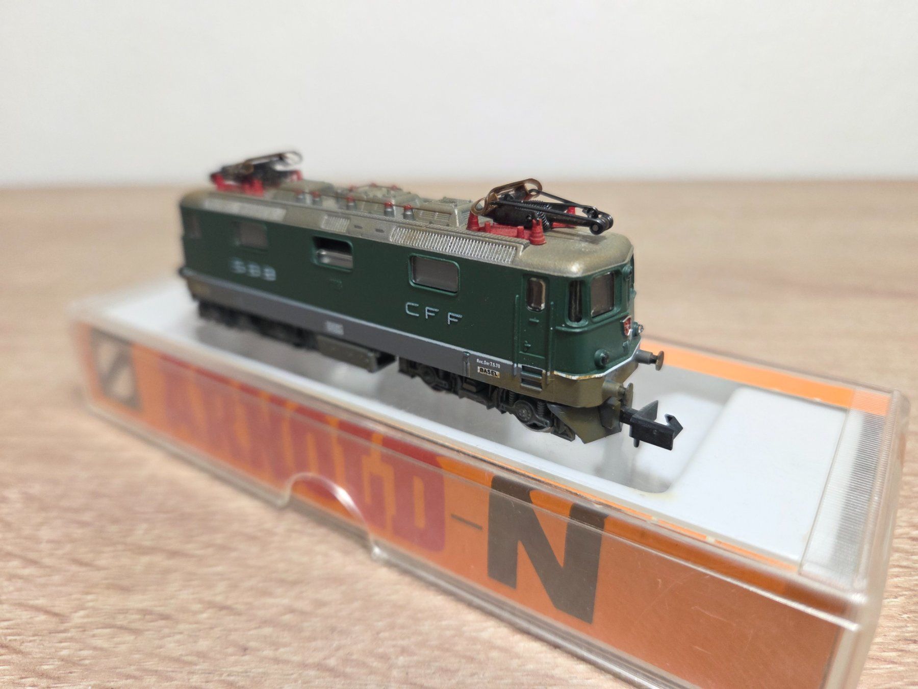 Arnold Modelleisenbahnen: Arnold N 2413 E-Lok SBB – Gebraucht aus St-Aubin-Sauges von Lo_Go 3