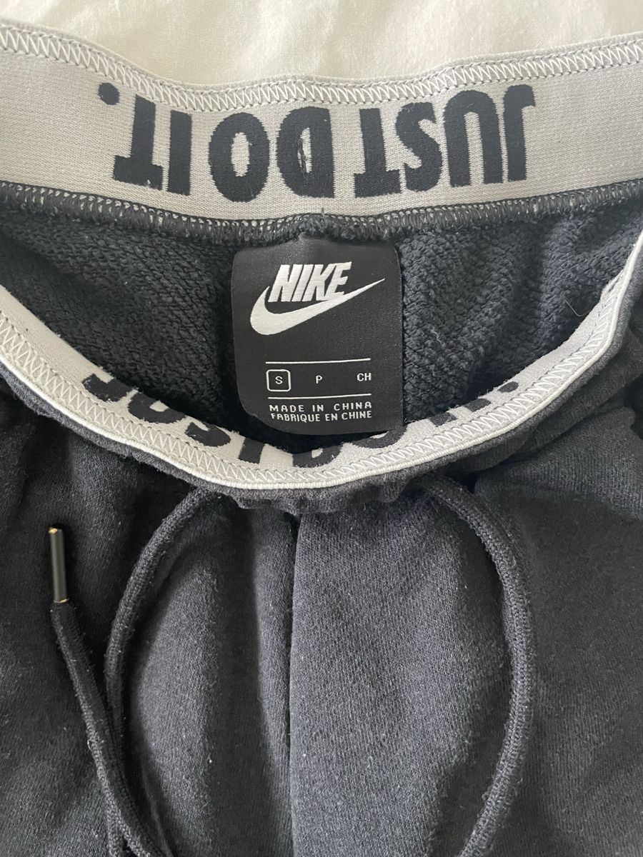 Nike Hosen: Nike Trainerhose in schwarz – Neu (gemäss Beschreibung) aus Untersiggenthal von bla_55sl 2