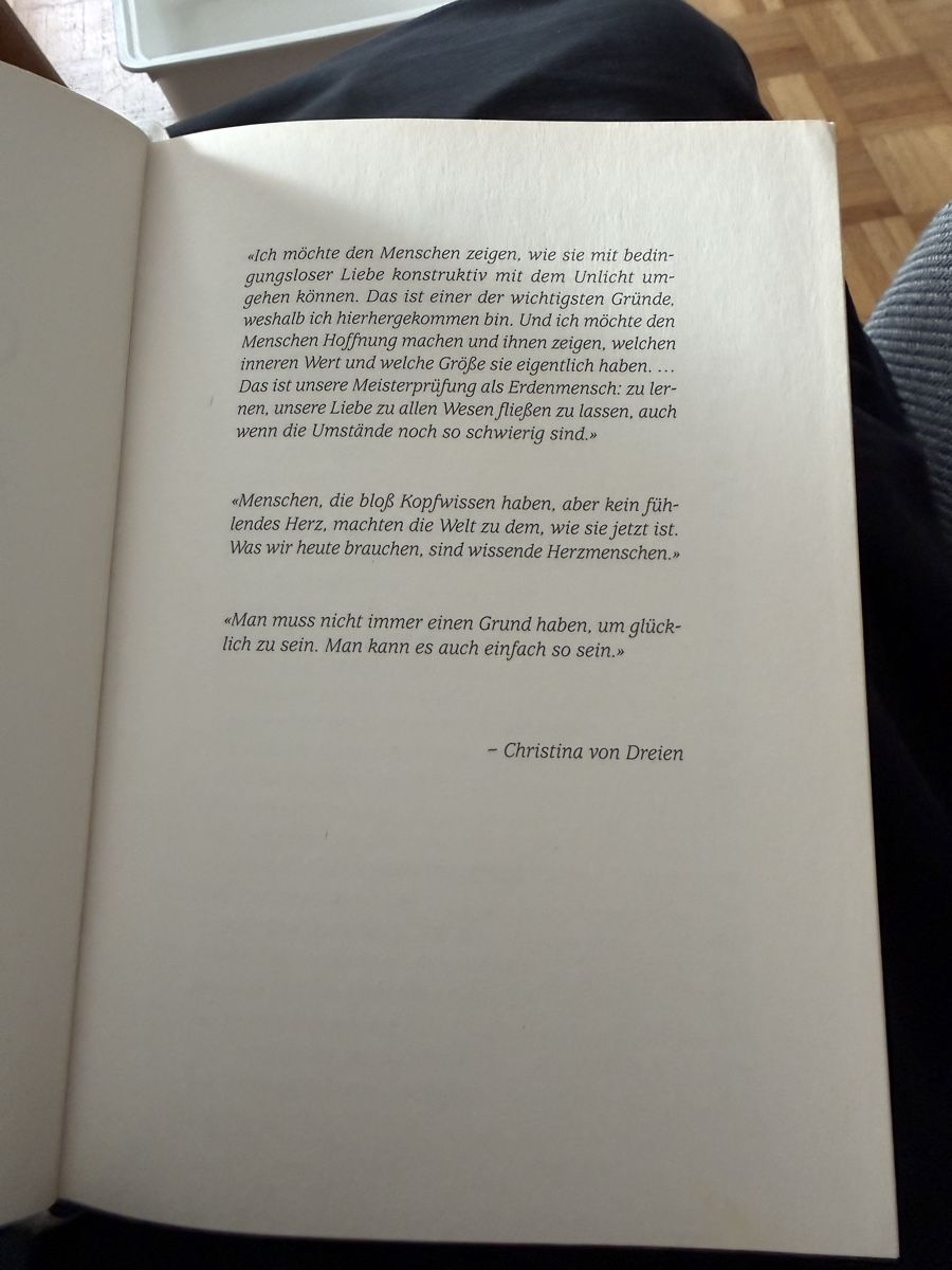 Bücher: Christina - Bewusstsein schafft Frieden – Gebraucht aus Aarau von Tam6 4