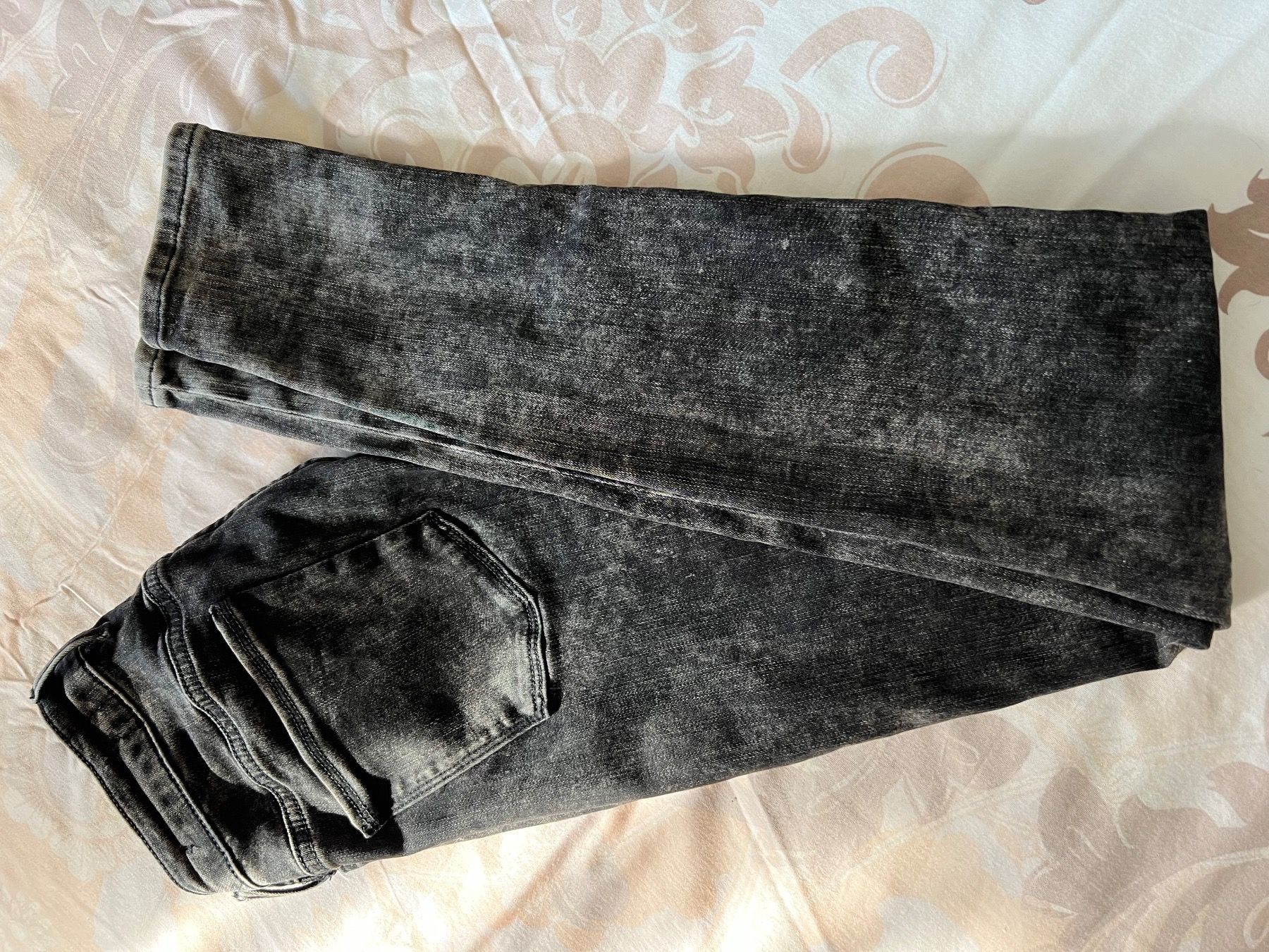 Guess Jeans: JEANS VON GUESS  GR.27 – Nuovo (secondo la descrizione) da Pfäffikon ZH venduto da Ruth8 4