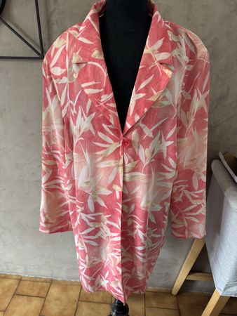 Blouse  rose à motifs floraux taille X L 