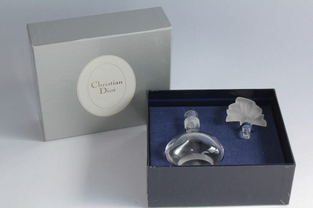 Dior Flacons: CHRISTIAN DIOR Flacon cristal – Gebraucht aus Vandoeuvres von Dom-Tom