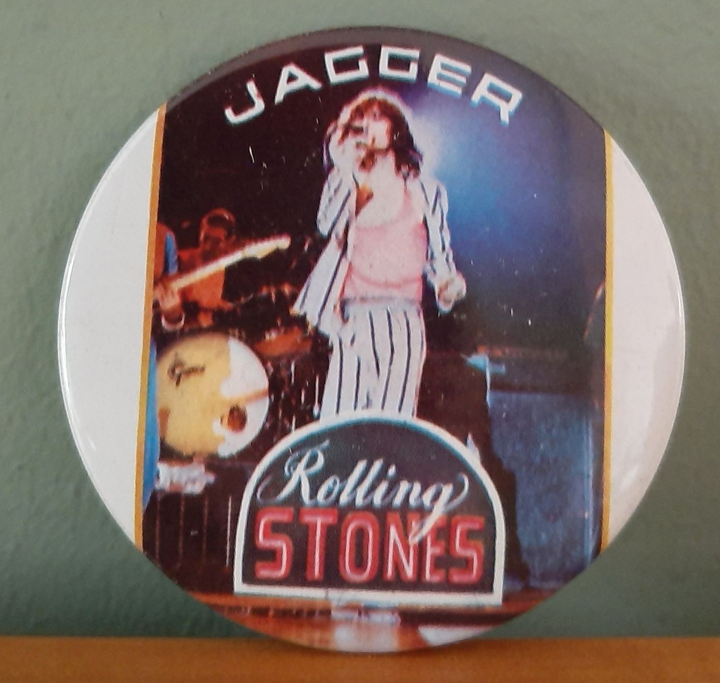 Placchette & Badge: Seltener Ansteck-Button "JAGGER" Rolling Stones – Usato da Zürich venduto da 2bis