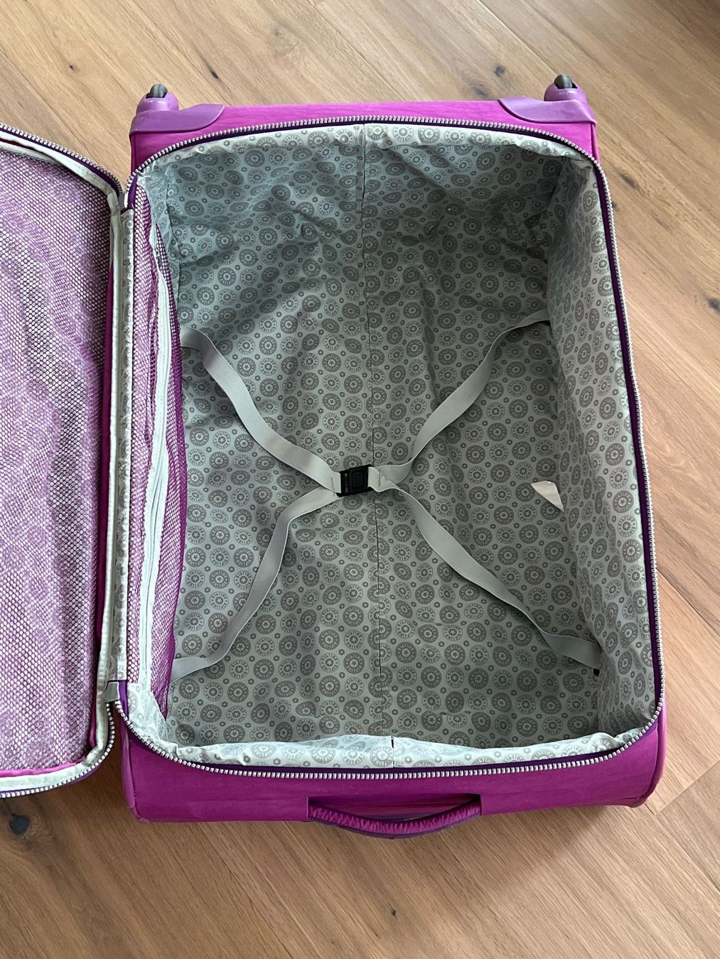 Kipling Valigie: KIPLING Rollkoffer YOURI SPIN 78cm – Usato da Bergdietikon venduto da nonishop
