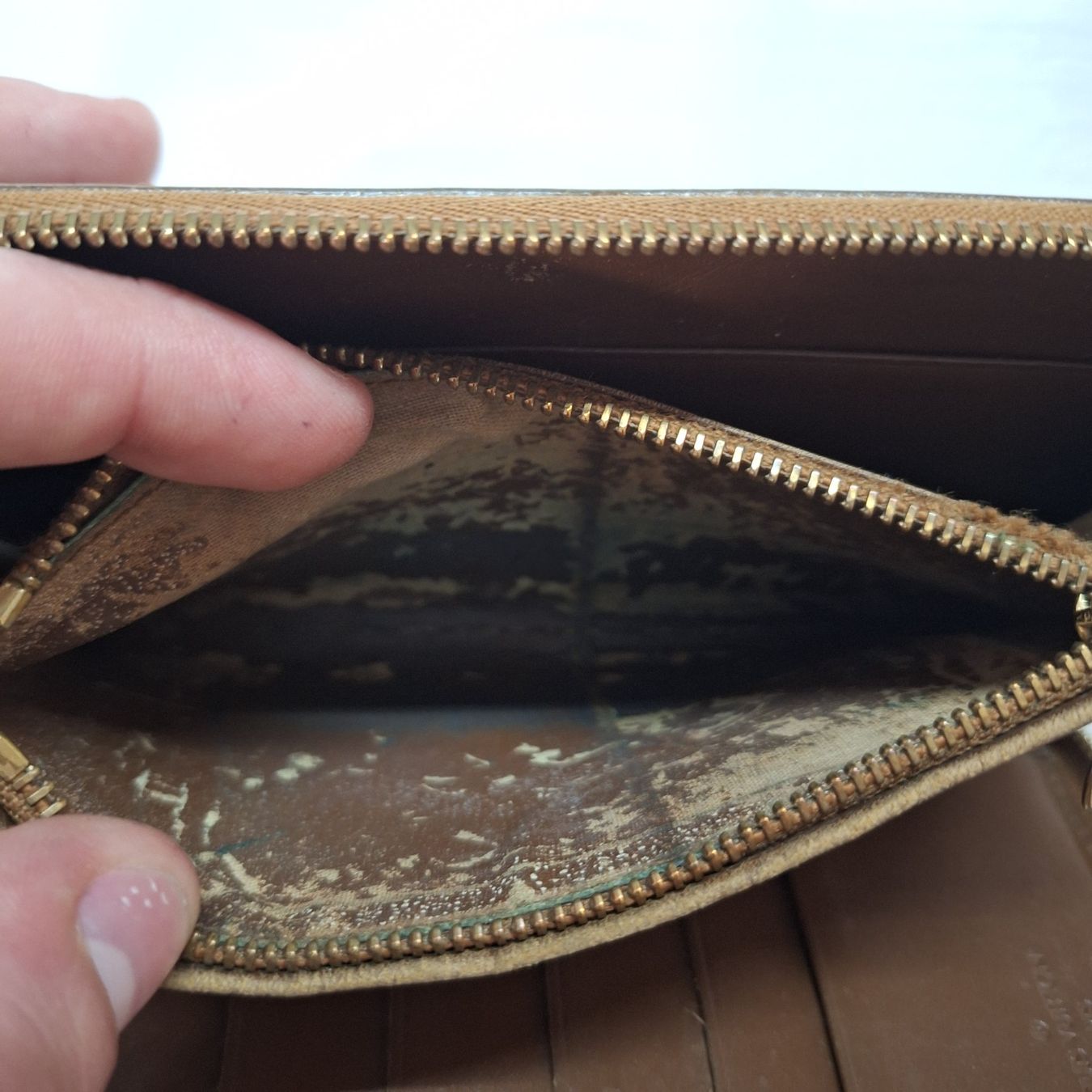 Louis Vuitton Portamonete: LOUIS VUITTON ELDRIDGE WALLET / MONOGRAM VERNIS – Usato da Kilchberg ZH venduto da mrmame 3