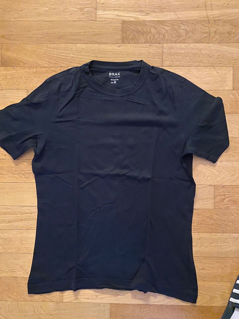 Brax T-Shirts: 2x Brax T-shirt schwarz Gr. M – Gebraucht aus Bern von nic_8q67