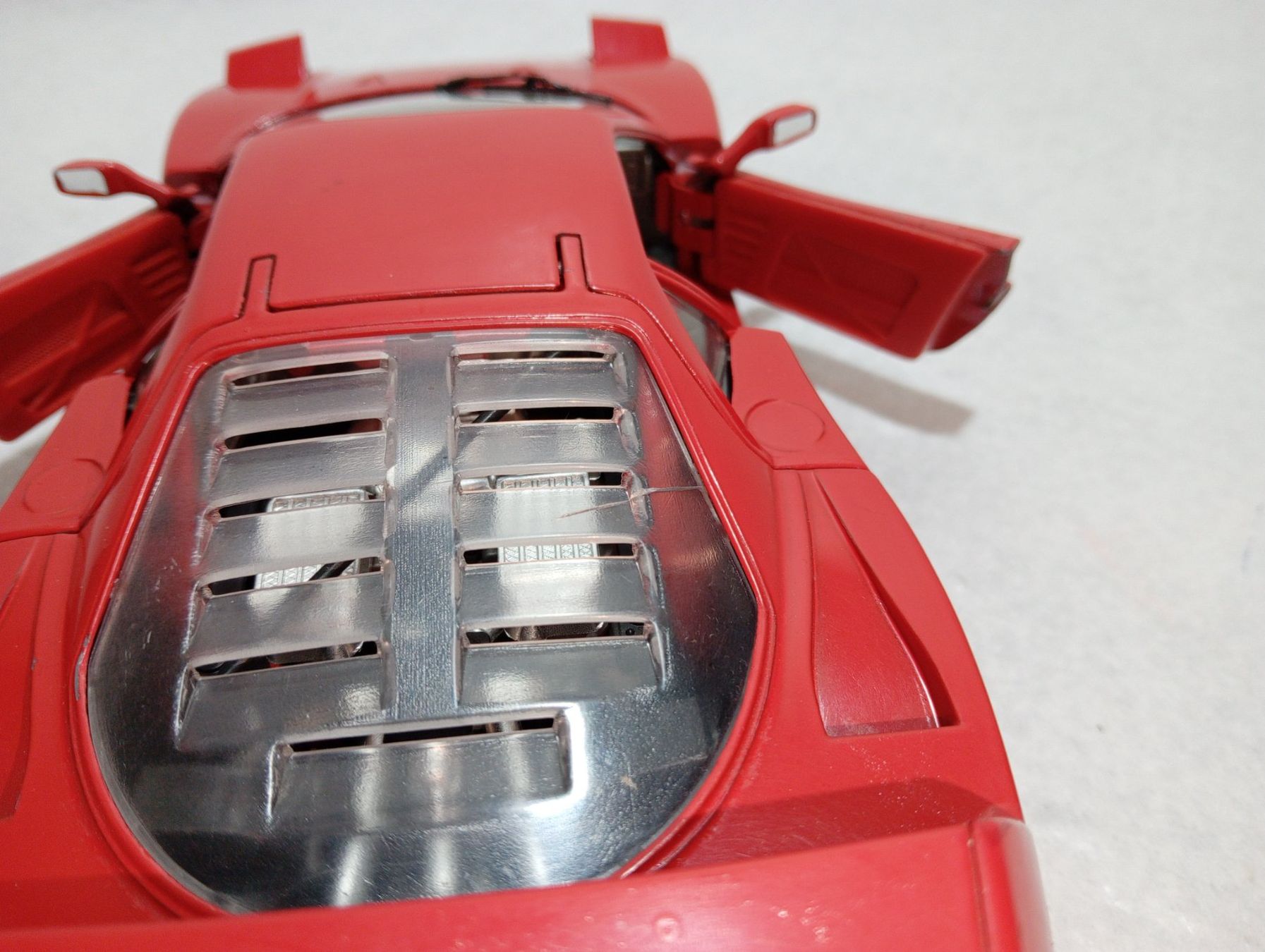 Modellautos: Ferrari F40 – Gebraucht aus Huttwil von Secondtrain 5